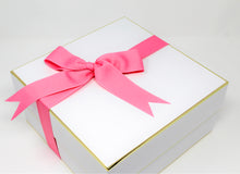Load image into Gallery viewer, Limited Edition Pamper Me Set with keepsake box
